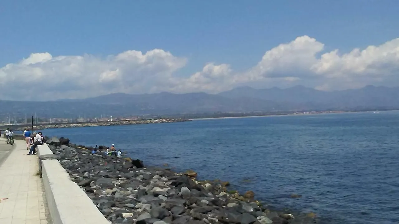 Casa Sole Mare Villa Riposto 0*,  İtalya